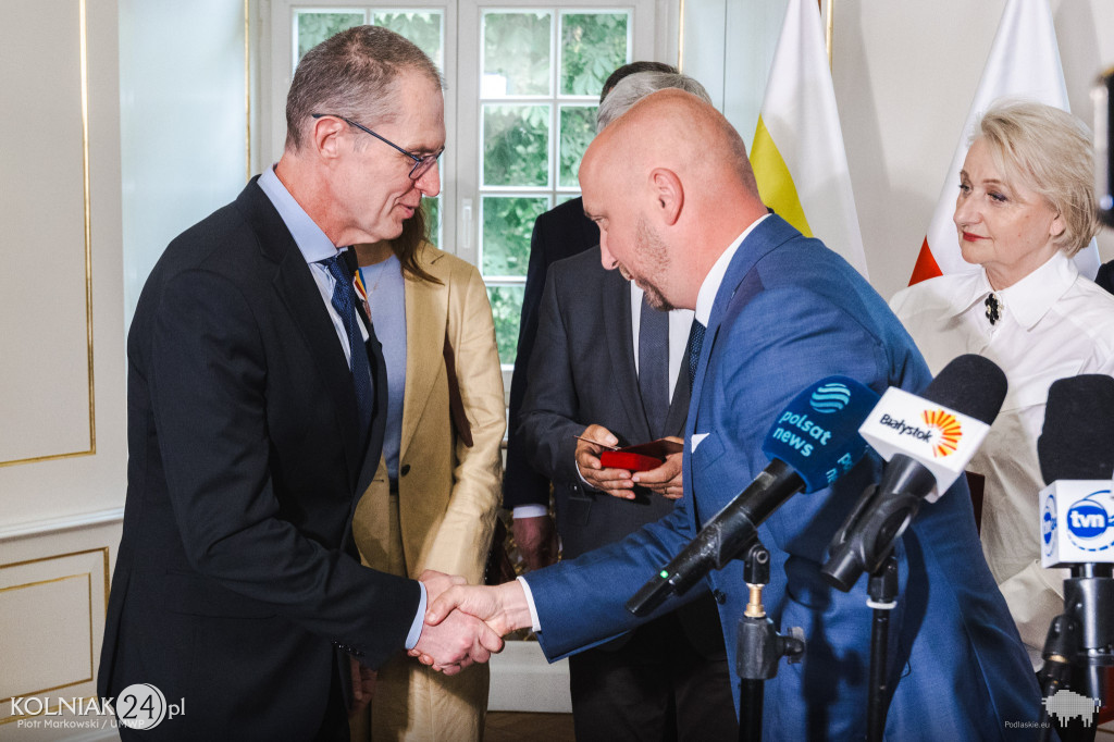 Odznaka Honorowa Województwa Podlaskiego dla Andrzeja Poczobuta