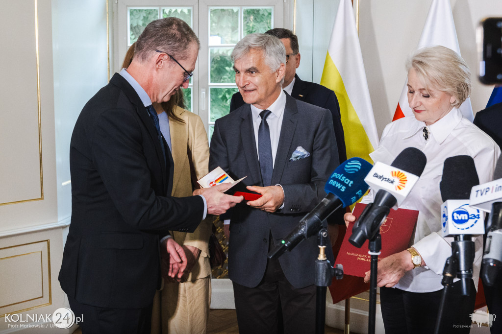 Odznaka Honorowa Województwa Podlaskiego dla Andrzeja Poczobuta