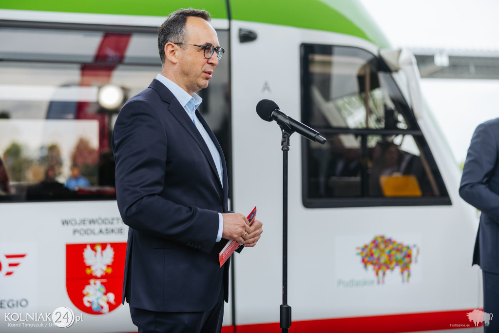 Po 33 latach pociągi wróciły do Łomży