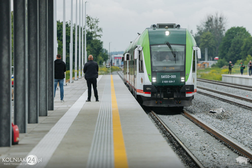 Po 33 latach pociągi wróciły do Łomży