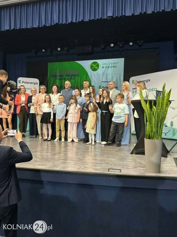 Uczniowie Szkoły Podstawowej w Grabowie