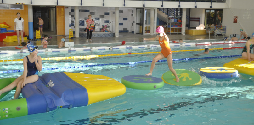 Wodołażenie na basenie-pierwsze dni ferii w Kolnie (foto)
