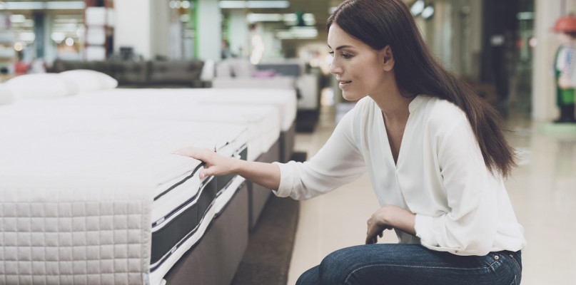 Jaki materac wybrać, kiedy boli kręgosłup?