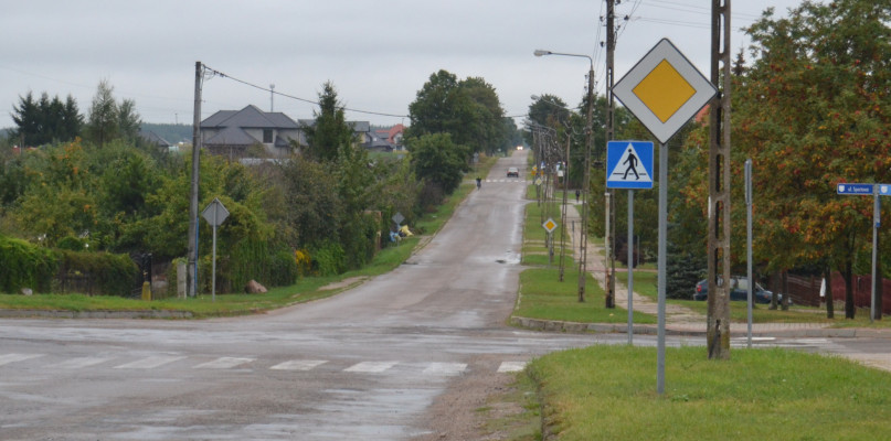 Drogi gminne oraz powiatowe z dofinasowaniem. Wśród nich ulica Konopnickiej w Koln