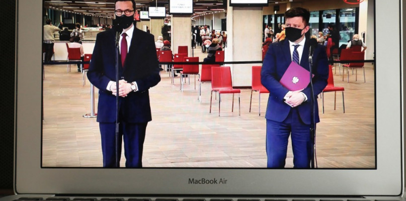 Premier: w związku z obostrzeniami tarcza antykryzysowa będzie przedłużona