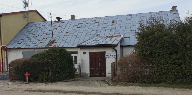 Na zdjeciu budynek byłej świetlicy z przeznaczeniem na centrum aktywności lokalnej (fot. archiwum gminy)