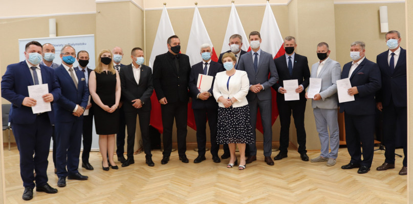 Łączna kwota wsparcia finansowego przyznana wszystkim szkołom wynosi 1 149 162,00 zł. Program zakłada obowiązkowy wkład finansowy lub rzeczowy organów prowadzących szkoły w wysokości 20 %  środków niezbędnych do realizacji dotowanego w Programie zadania  Fot. Archiwum PUW Białystok