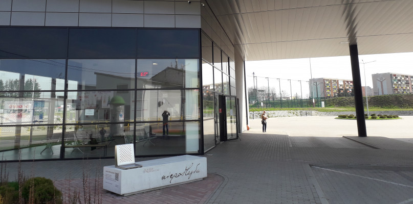 Fot. na zdjeciu dworzec w Kolnie