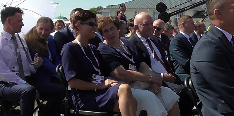 Beata Orzołek to m.in.  była dyrektor Podlaskiego Oddziału ARiMR oraz warszawska wiceprezes Agencji, a obecnie wiceprezes Podlaskiej Fundacji Rozwoju Regionalnego. W Kolnie najbardziej znana z dyrektorowania w Kolneńskim Ośrodku Kultury i Sportu. Orzołek posiada tytuł doktora nauk rolniczych. Ukończyła Akademię Rolniczo-Techniczną w Olsztynie i studia podyplomowe na Uniwersytecie Warmińsko-Mazurskim w Olsztynie.