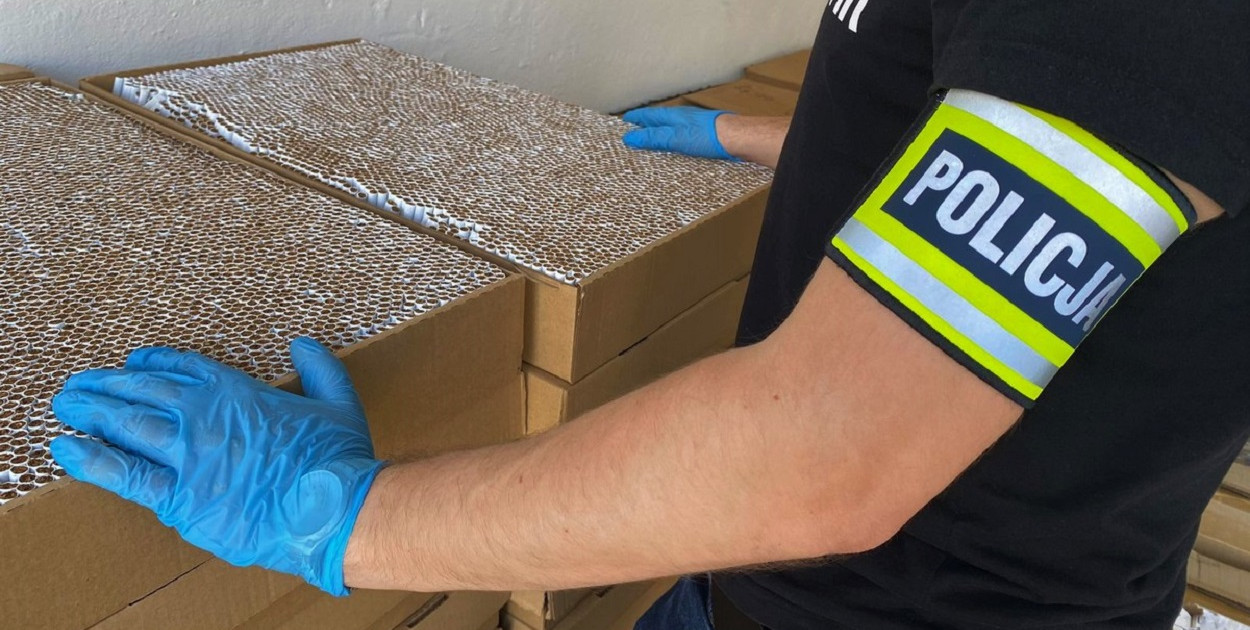 Wstępne obliczenia wskazują, że Skarb Państwa mógł zostać narażony na uszczuplenie z tytułu niezapłaconego podatku akcyzowego na kwotę blisko 600 tysięcy złotych (KPP Kolno)