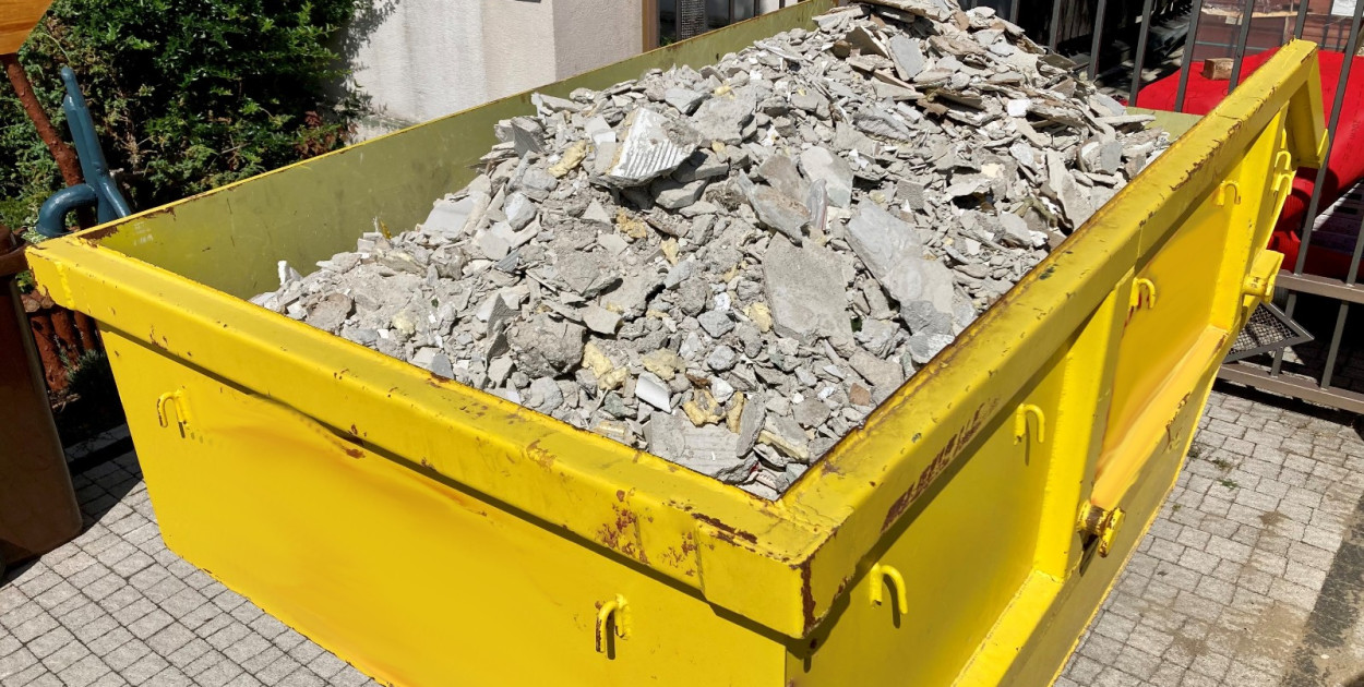 Prawo a odpady budowlane: Wywóz i składowanie gruzu zgodnie z regulacjami