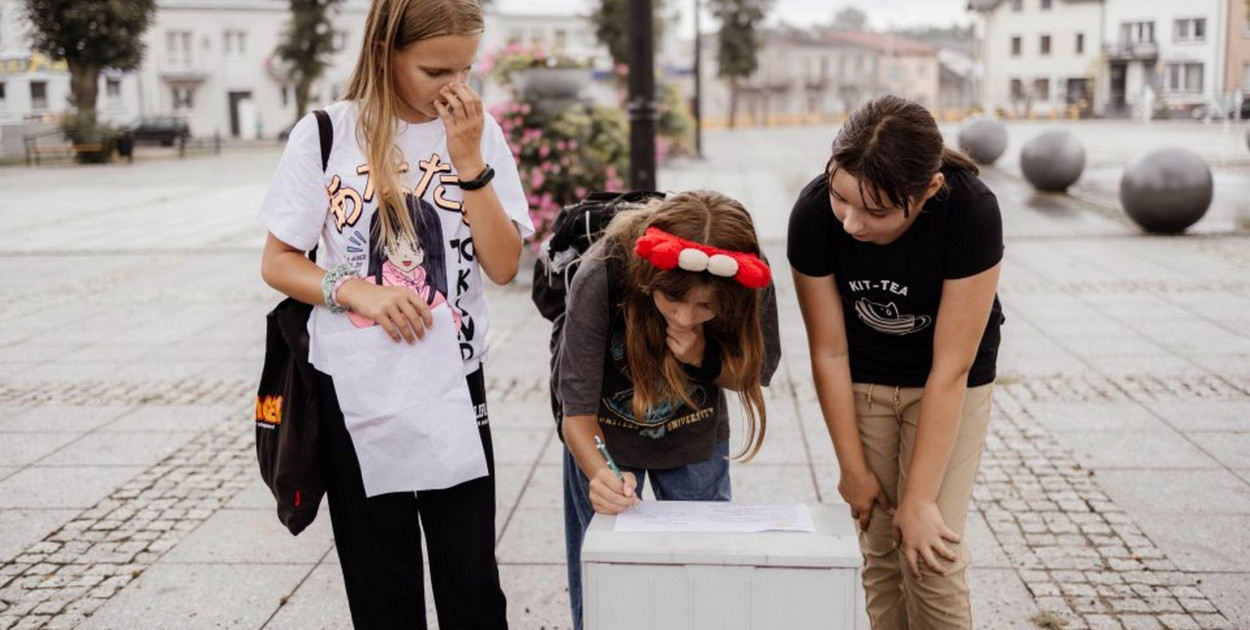 Organizatorzy dziękują: Komendzie Powiatowej Państwowej Straży Pożarnej w Kolnie, Miejskiej Bibliotece Publicznej w Kolnie i Food Ciuchcia „Dziki Ekspress” w Kolnie (fot. KOKiS)