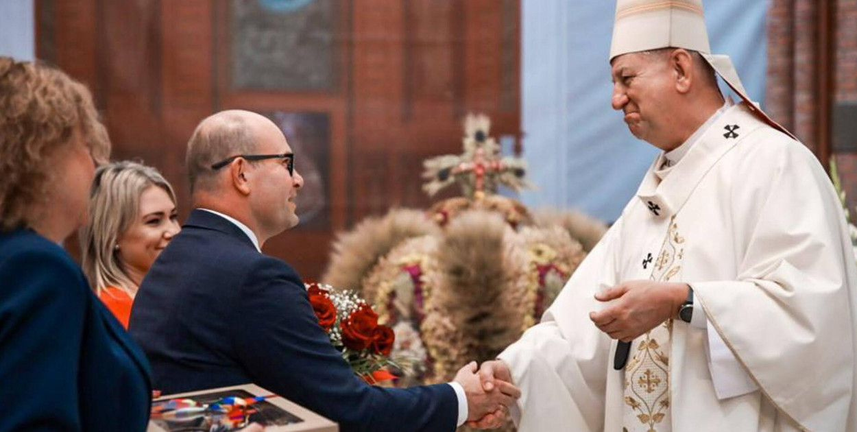 Dożynki wojewódzkie 2023. Podlascy rolnicy podziękowali za plony / UMWP