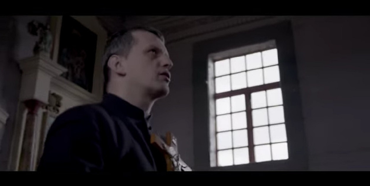 Adam Ulatowski - rapujący ksiądz z Kolna