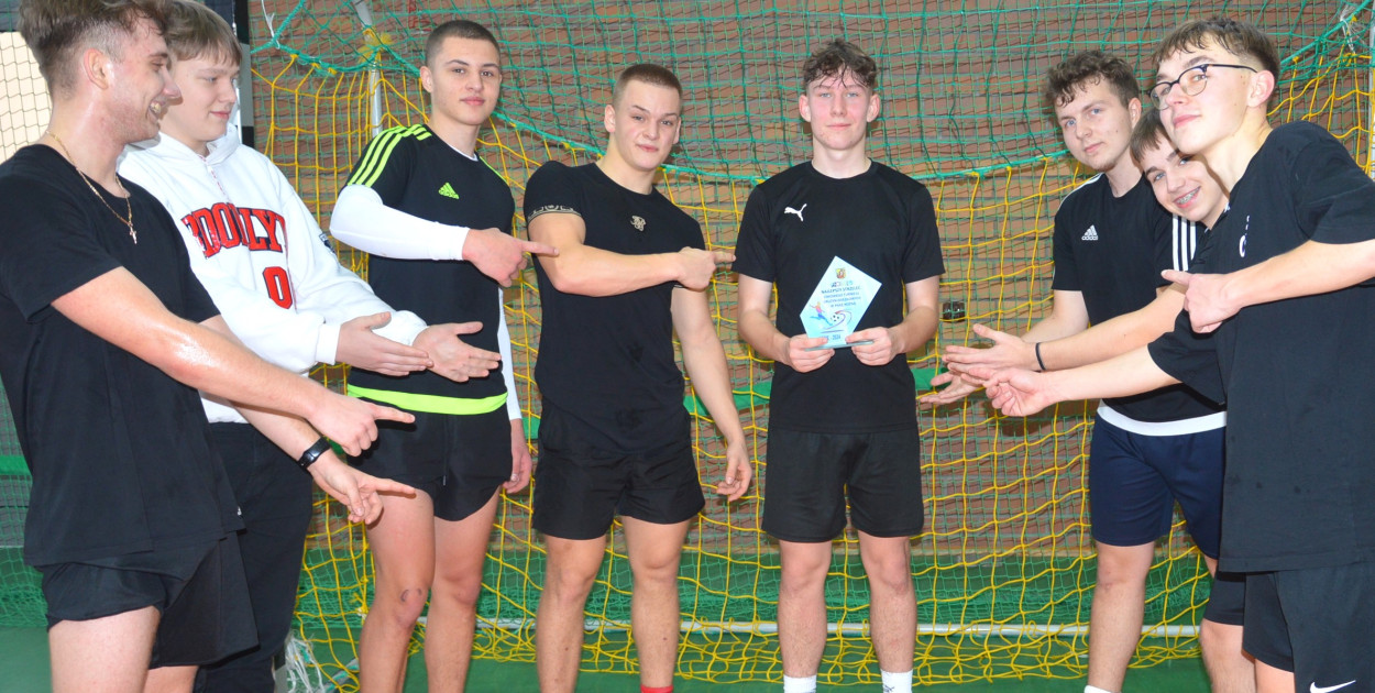 Statuetkę dla najlepszego strzelca otrzymał  Oliwier Adamiec (JW Team) – zdobywca 12 bramek