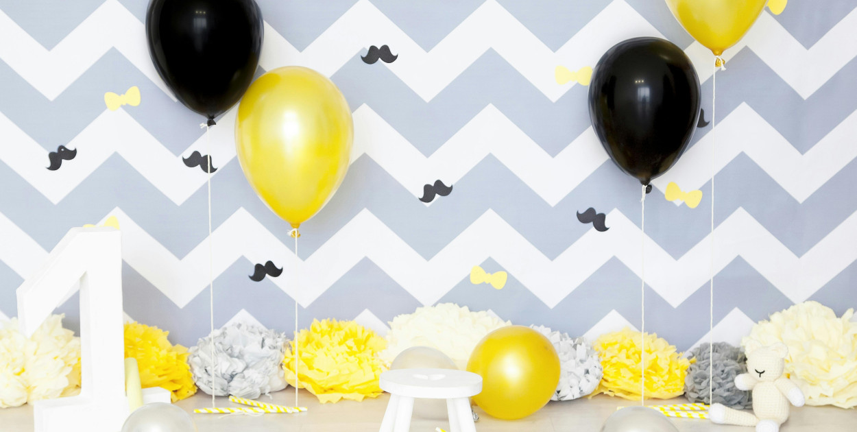 Wyjątkowe pomysły na ozdobienie domu pianką dekoracyjną.