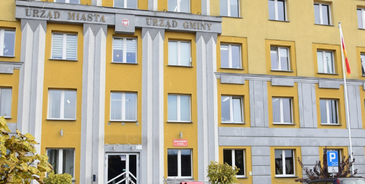 Wymagane dokumenty aplikacyjne należy składać osobiście w sekretariacie Urzędu Miasta Kolno lub pocztą na adres Urzędu, w nieprzekraczalnym terminie do dnia 16 grudnia 2024 r.