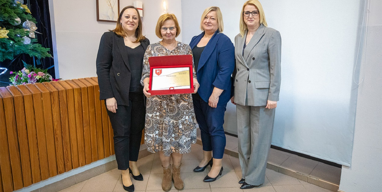 Bardzo dziękuję za zaufanie i zapewniam, że obowiązki Skarbnika będę wykonywała sumiennie i dołożę wszelkich starań, żeby godnie zastąpić nasza panią Skarbnik Iwonę Ofman – powiedziała Pani Beata Jańczyk (fot. archiwum UM Stawiski)