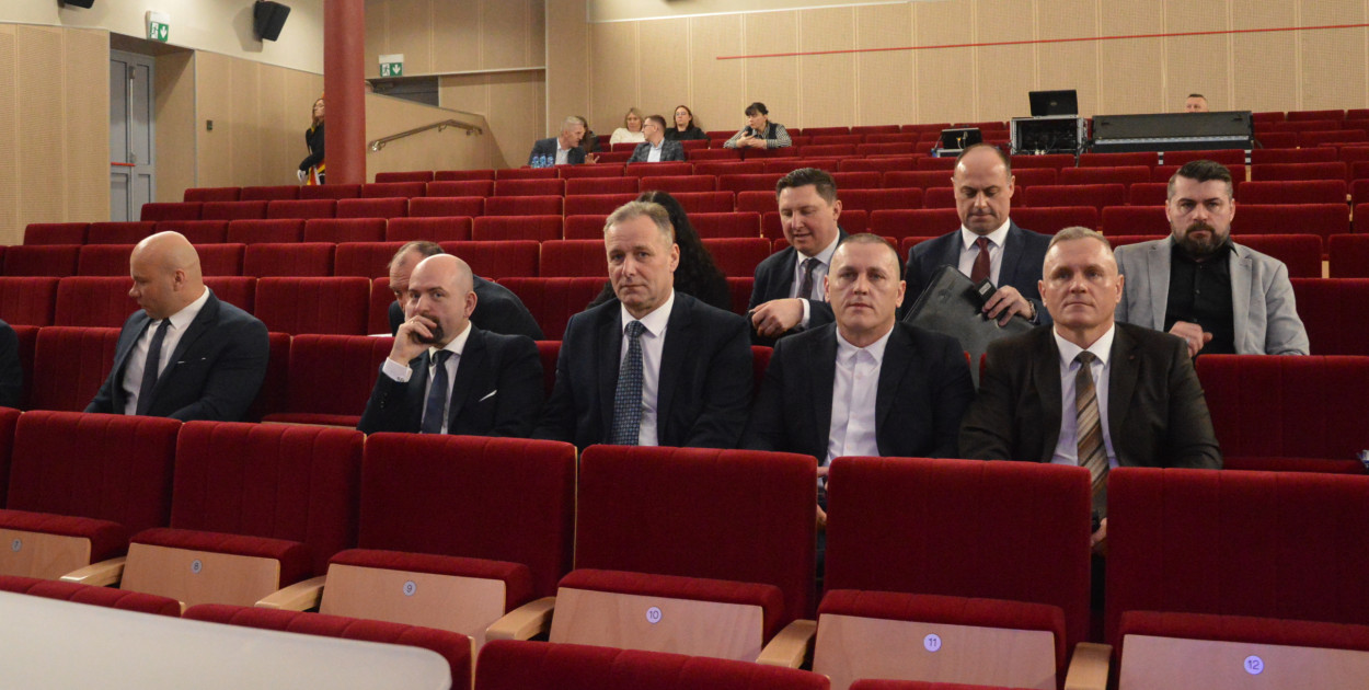 Radni miejscy odrzucili petycję o „trwającym systemie komunistycznym”