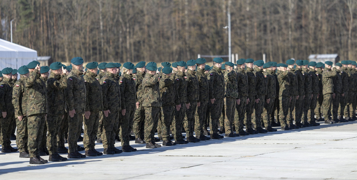 Uroczystości na terenie jednostki wojskowej w Wojewodzinie koło Grajewa, 28.0.2025, fot. Paweł Wądołowski