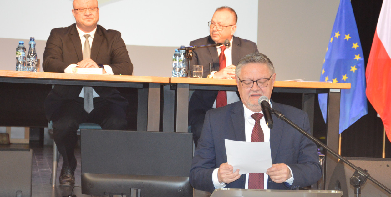 Odnosząc się do tej kwestii, Andrzej Duda tłumaczył, że sprzeciw nie dotyczył samej idei zbiórki, lecz konkretnej fundacji