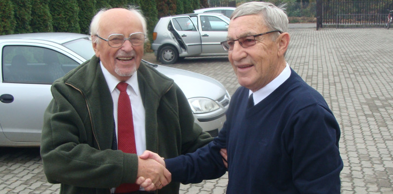 Tadeusz Butler (pierwszy z lewej) w w 2015 roku