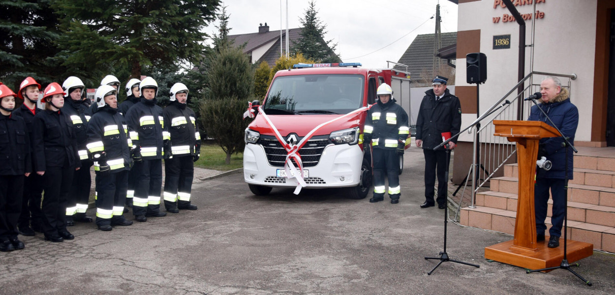 Przekazanie nowego wozu strażackiego OSP w Borkowie