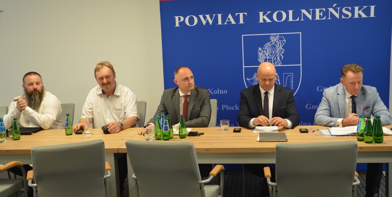  Zarząd Powiatu Kolneńskiego: Marcin Zieliński, Zbigniew Rogowski, Tomasz Chojnowski, Karol Pieloszczyk i Tadeusz Klama