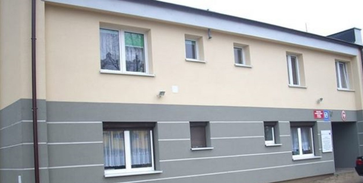 Powodem zwolnienia dyrektora jest utrata zaufania do jego osoby w związku z wykazywanym brakiem kompetencji zarówno w kierowaniu jednostką jak i w działaniach podejmowanych w ramach i na rzecz realizacji jej zadań - czytamy w uchwale zarządu