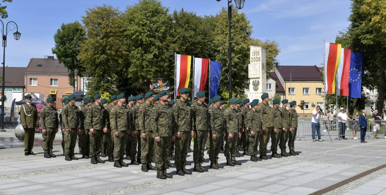 15 sierpnia, w rocznicę Bitwy Warszawskiej 1920 roku Siły Zbrojne RP obchodzą swoje święto. Ustanowione 30 lipca 1992 roku obchody państwowe nawiązują do tradycji II Rzeczypospolitej. Dzień ten jest wyrazem hołdu dla tradycji i dorobku polskiego oręża (Fot. Sylwester Nicewicz)