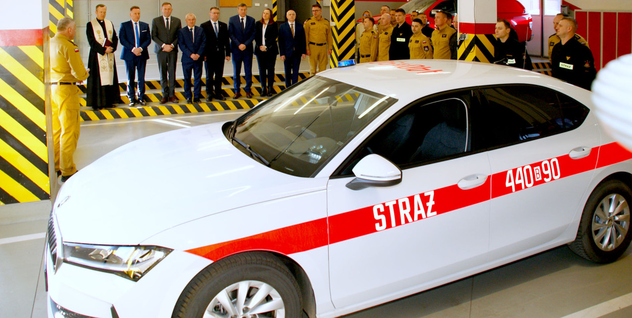 W wydarzeniu oprócz pracowników cywilnych i funkcjonariuszy Komendy Powiatowej Państwowej Straży Pożarnej w Kolnie udział wzięli również zaproszeni goście, m.in. przedstawiciele samorządów (fot. archiwum powiatu kolneńskiego)