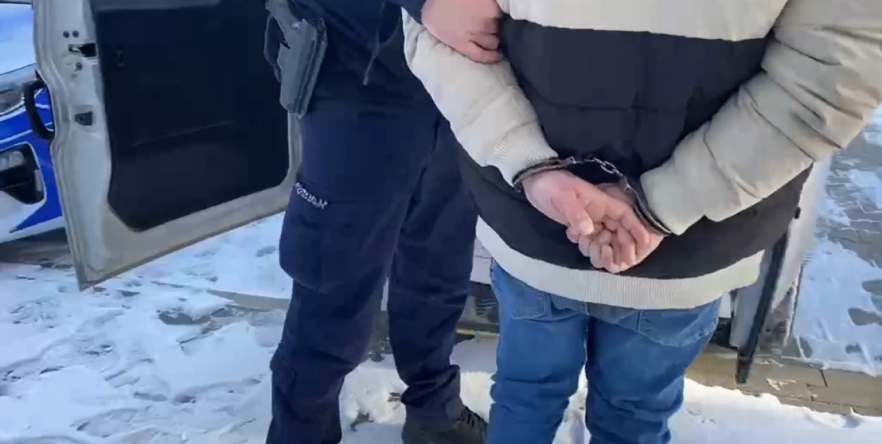 Prokurator z Prokuratury Rejonowej w Kolnie, który nadzorował pracę śledczych, wystąpił do sądu z wnioskiem o zastosowanie tymczasowego aresztowania mężczyzny