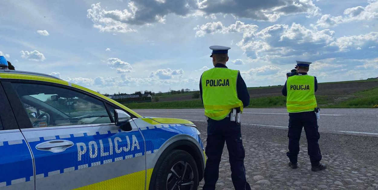 Niedostosowanie prędkości do wyznaczonych limitów i warunków panujących na drodze, wciąż jest główną przyczyną wypadków drogowych ze skutkiem śmiertelnym (fot. KPP Kolno)