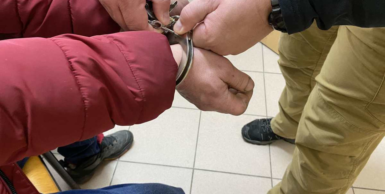 Wszystkie osoby, które mogą pomóc w ustaleniu miejsc pobytu poszukiwanych, bądź mają jakiekolwiek informacje dotyczące miejsc ich przebywania proszone są o kontakt