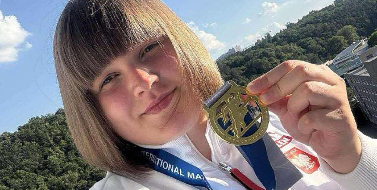 Dominika z medalem (fot. archiwum prywatne)
