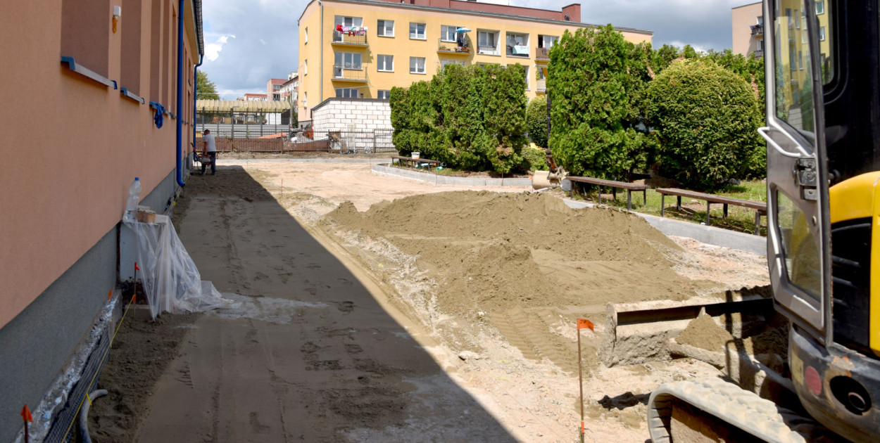 ZST w Kolnie przebudowuje drogi wewnętrzne – inwestycja w bezpieczny i nowoczesny dojazd (fot. archiwum powiatu kolneńskiego)