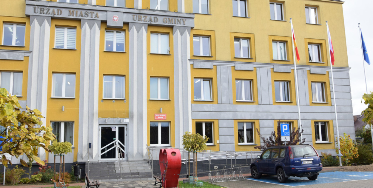 Regulaminu nie stosuje się do pracowników zatrudnionych na podstawie wyboru i powołania