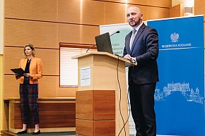 Polityka senioralna i jej przyszłość – konferencja w Podlaskim Urzędzie Wojewódzkim-5093