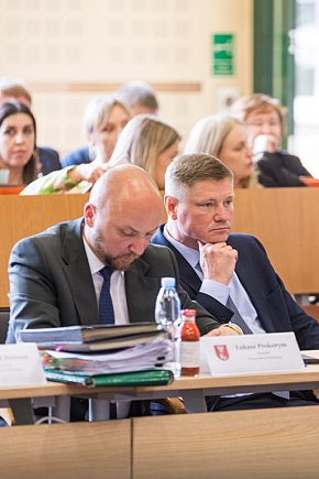 Sejmik przyjął stanowisko w sprawie „paktu migracyjnego”-5174