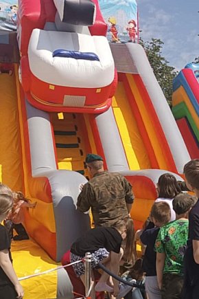 Dzień Dziecka w jednostce wojskowej-5177