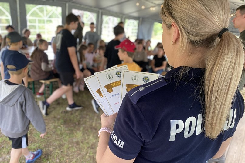 Z HARCERZAMI O BEZPIECZNYM WYPOCZYNKU