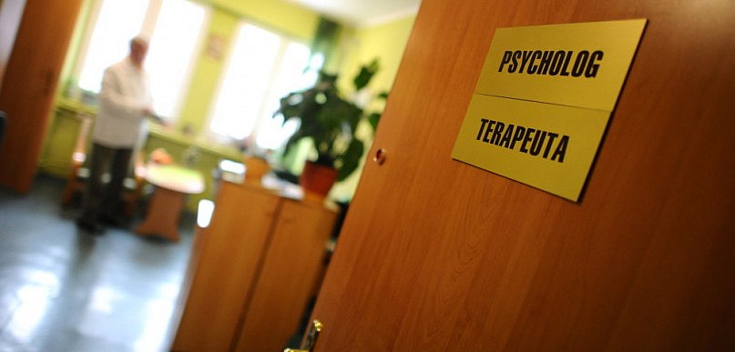 Więcej wizyt u psychiatry czy psychologa, to mniej śmierci samobójczych nastolatkó