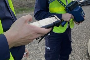 Policja w Kolnie: Miał fałszywe dokumenty. Wpadł, bo jechał za szybko -33968