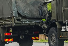 Pięcioro poszkodowanych po zderzeniu brytyjskich pojazdów wojskowych-34083