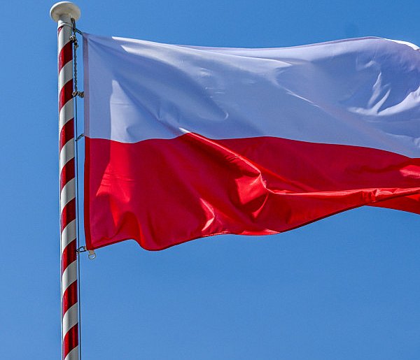 Jak eksponować Flagę RP - poradnik MSWiA -34217