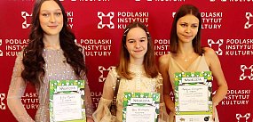 Julia, Ania i Malwina - nagrodzone w wojewódzkim ...