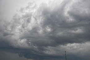 IMGW ostrzega przed burzami w prawie całej Polsce-35113
