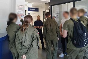 Uczniowie klasy mundurowej ZST w Kolnie trafili do aresztu-35621