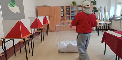 W Kolnie wygrywa Nawrocki. Znamy wyniki-44282