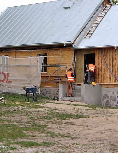 Trwają prace związane z renowacją budynków-44471